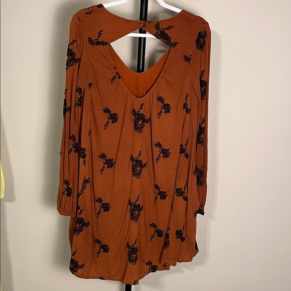 EUC FREE PEOPLE Emma Boho Swing Dress Floral Embroidered Long Sleeve Small - Picture 4 of 6